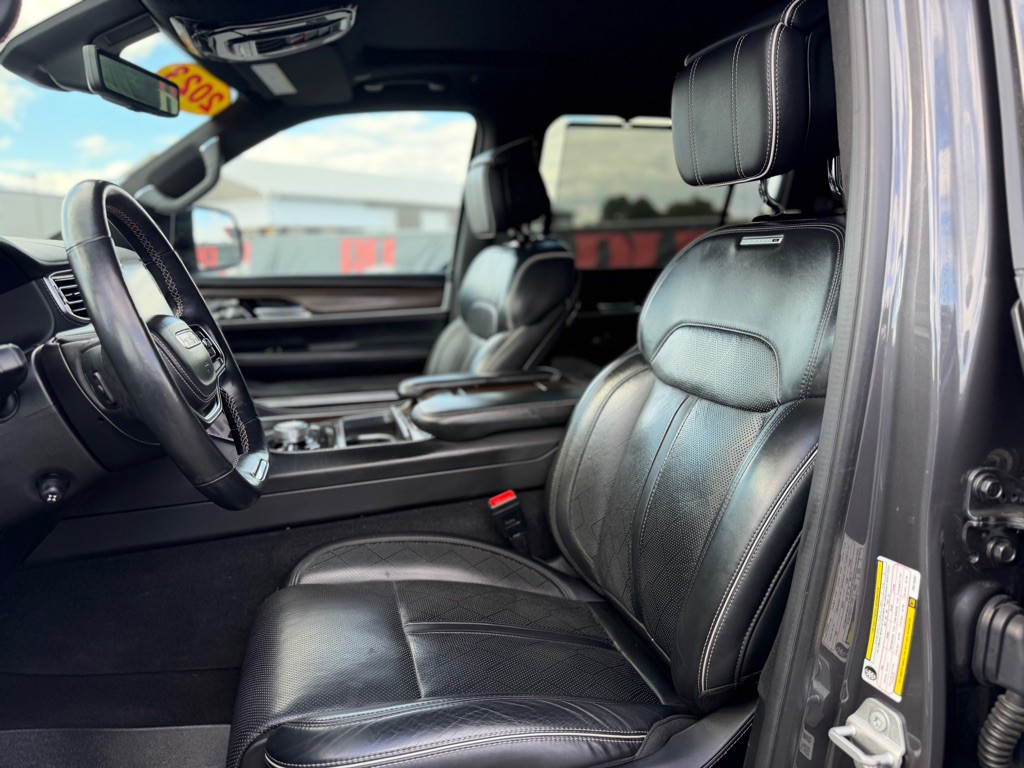 2023 Jeep Grand Cherokee Image 9