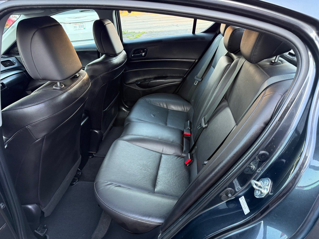 2016 Acura ILX Image 12
