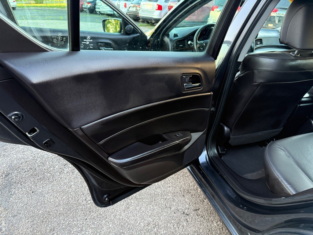 2016 Acura ILX Image 13