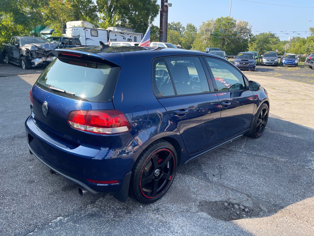 2011 Volkswagen GTI Image 6