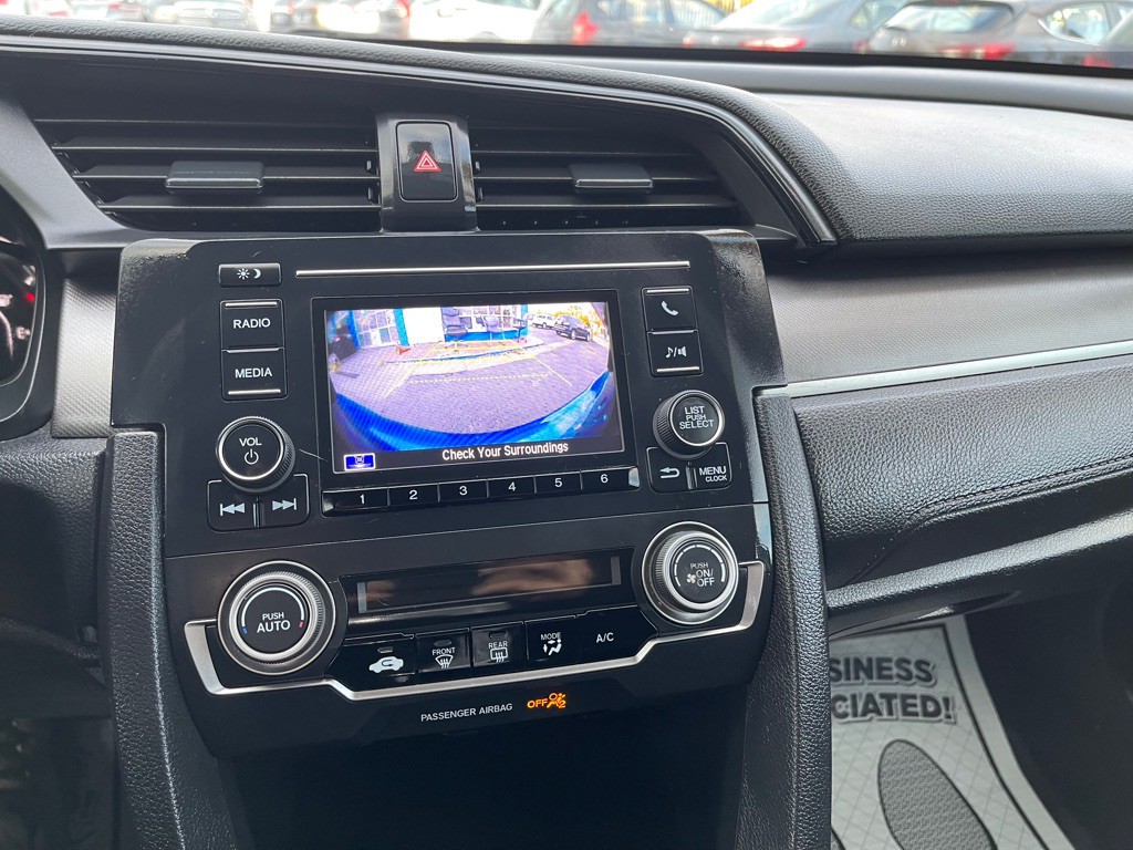 2017 Honda Civic Image 16