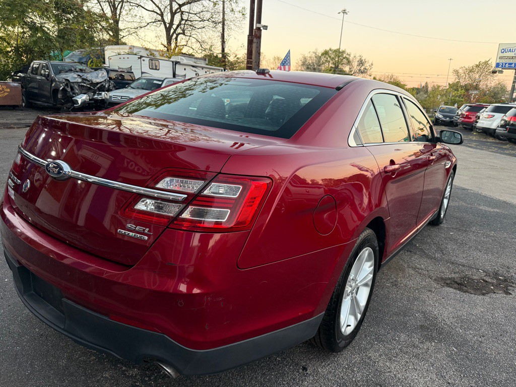 2015 Ford Taurus Image 6