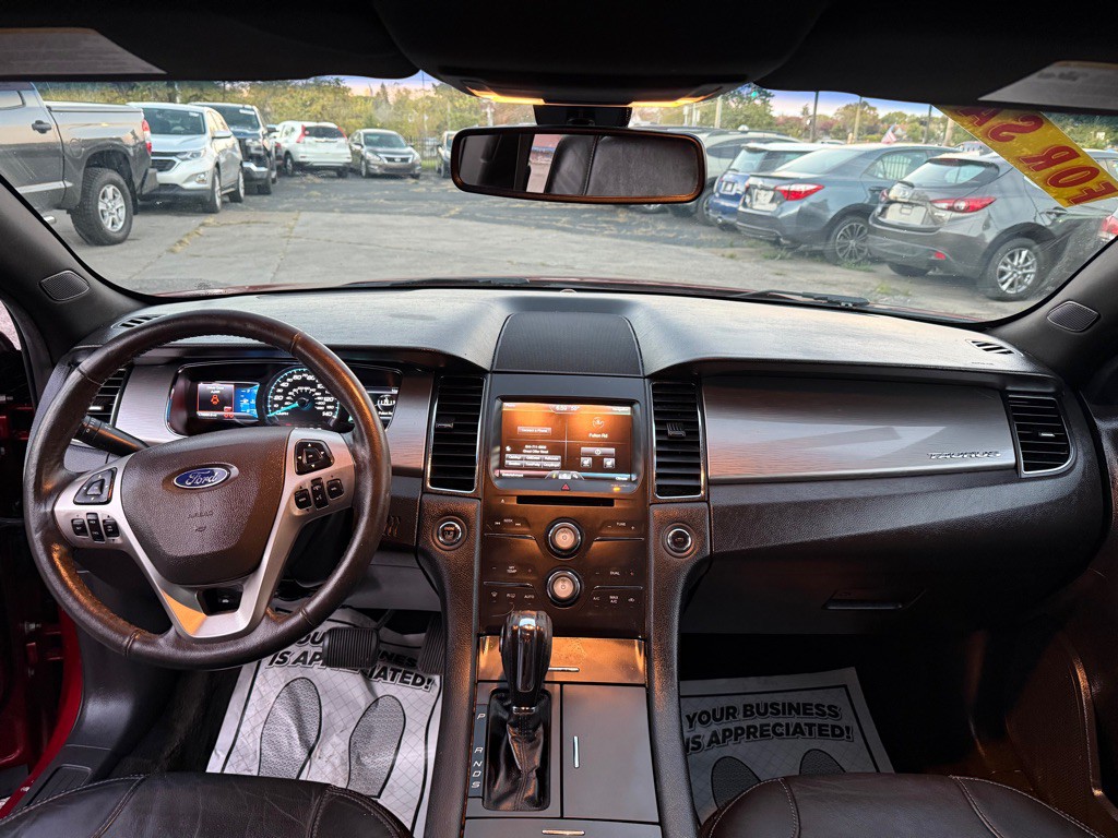 2015 Ford Taurus Image 12