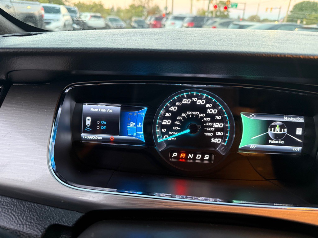 2015 Ford Taurus Image 14