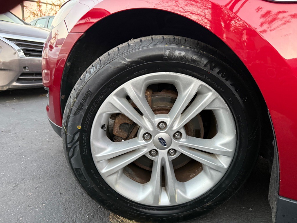 2015 Ford Taurus Image 18