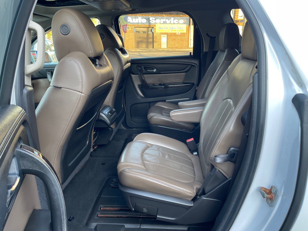 2016 GMC Acadia Image 11