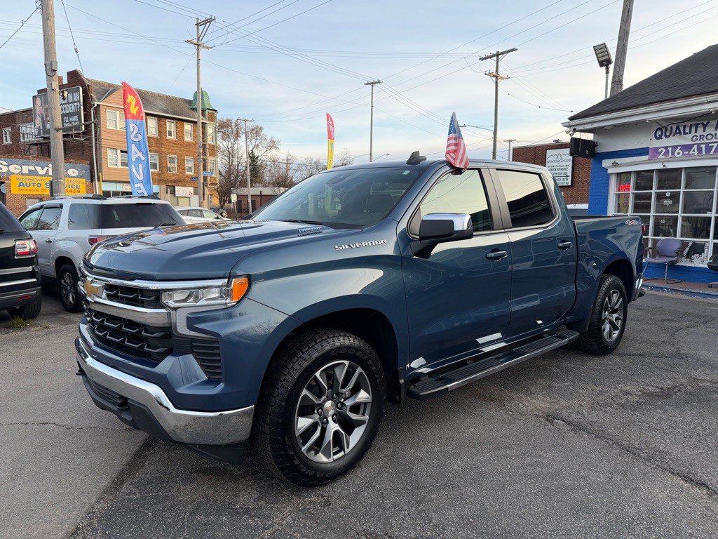 2024 Chevrolet Silverado 1500 Image 2