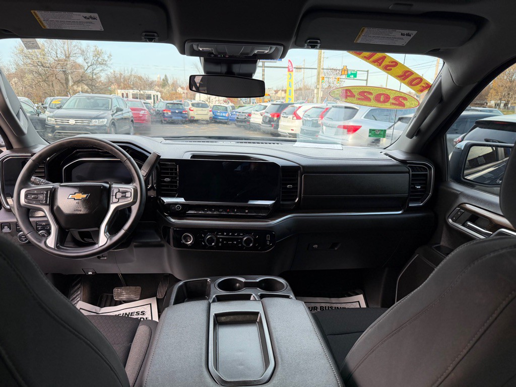 2024 Chevrolet Silverado 1500 Image 13
