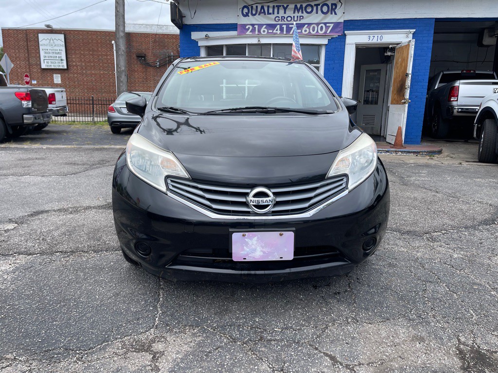2015 Nissan Versa Image 1