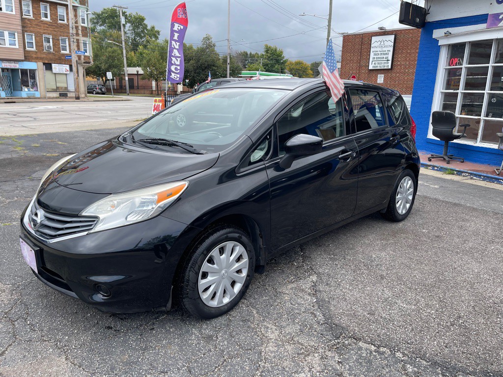 2015 Nissan Versa Image 2