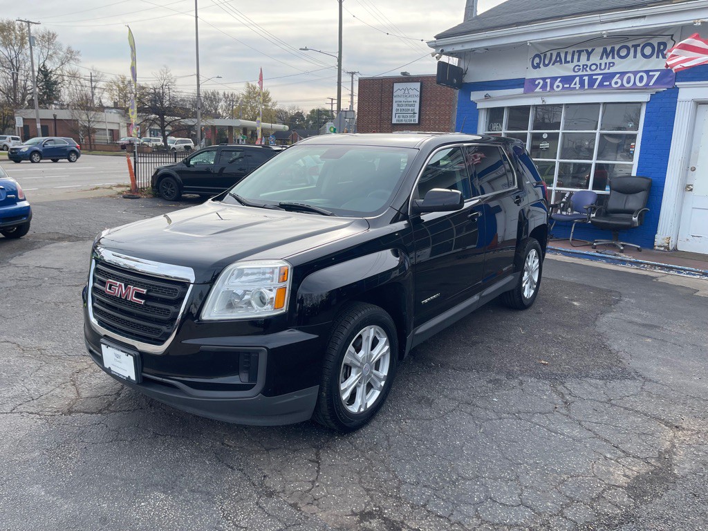 2017 GMC Terrain Image 2