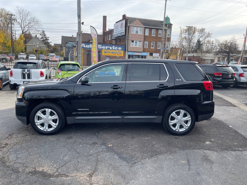 2017 GMC Terrain Image 1