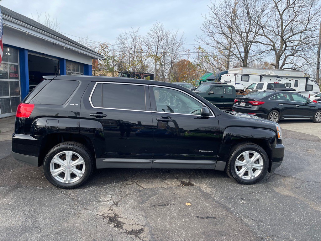2017 GMC Terrain Image 5