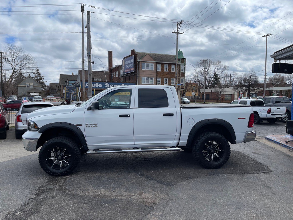 2017 RAM 1500 Image 3