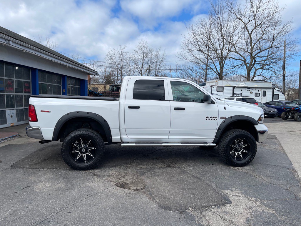 2017 RAM 1500 Image 7