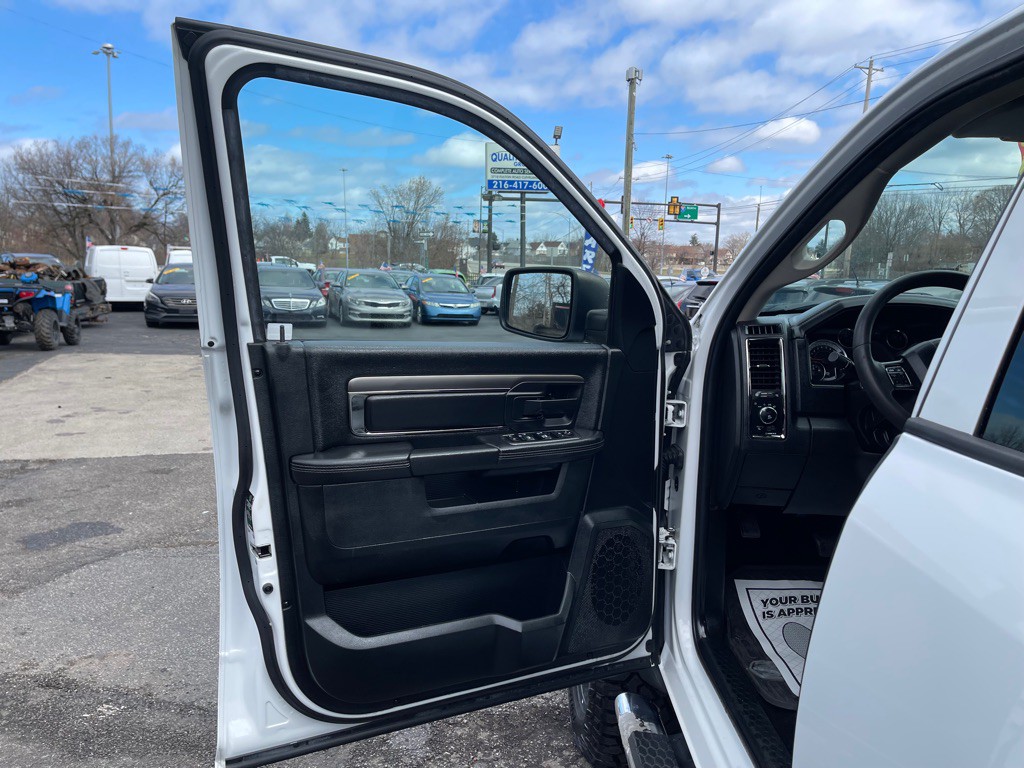 2017 RAM 1500 Image 9