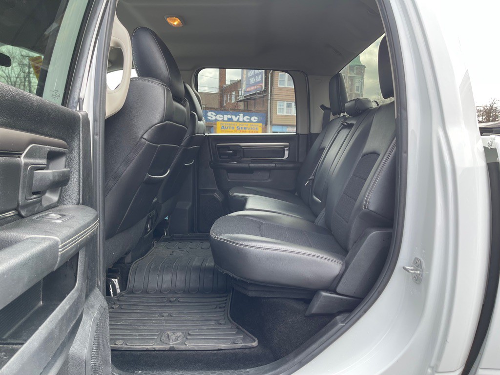 2017 RAM 1500 Image 11