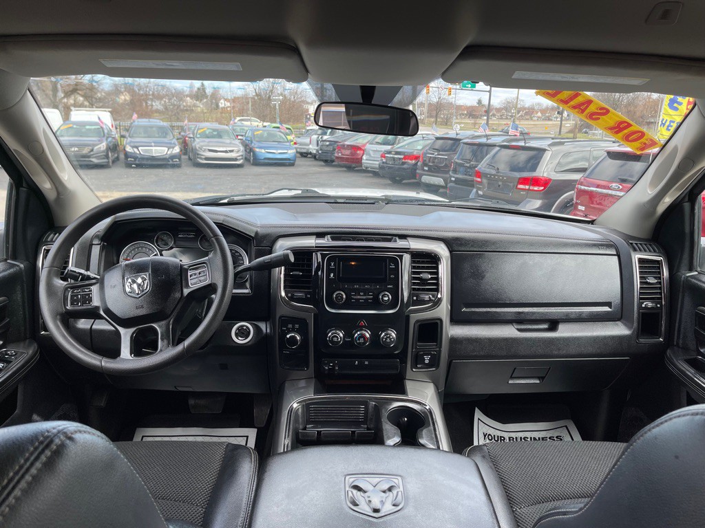 2017 RAM 1500 Image 12