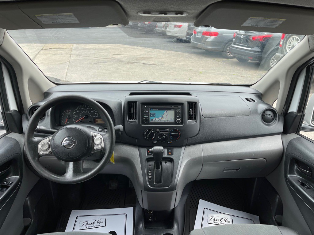 2015 Nissan NV200 Image 9