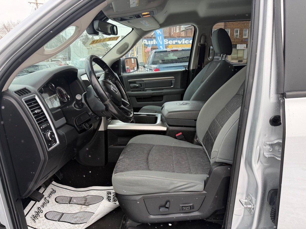 2017 RAM 1500 Image 10