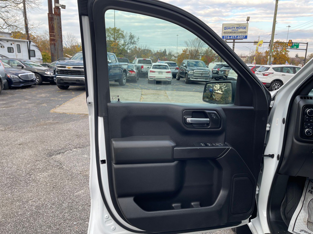 2022 Chevrolet Silverado 1500 Image 9