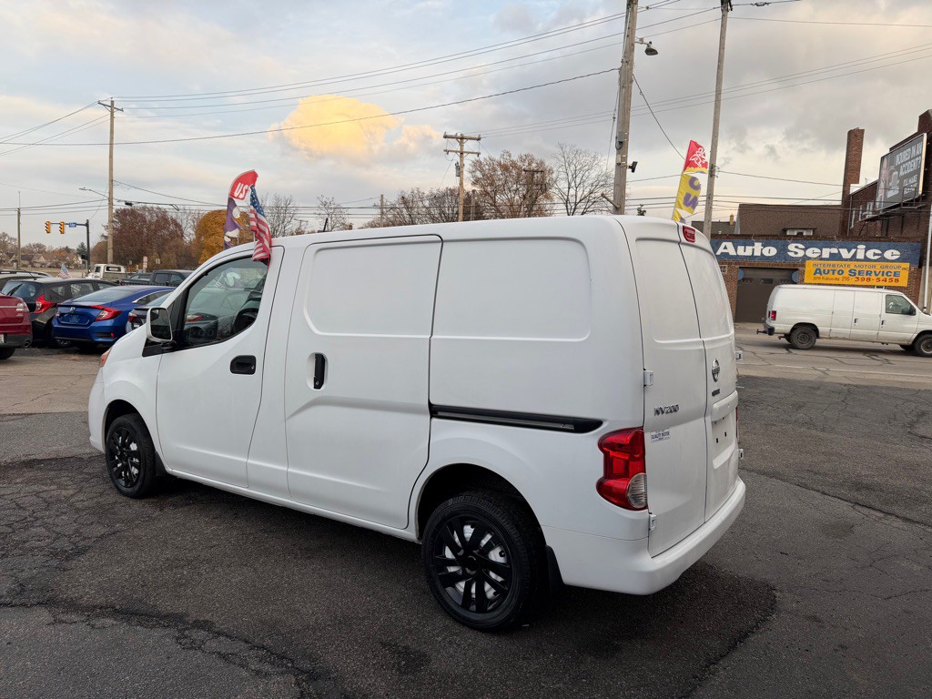 2015 Nissan NV200 Image 4