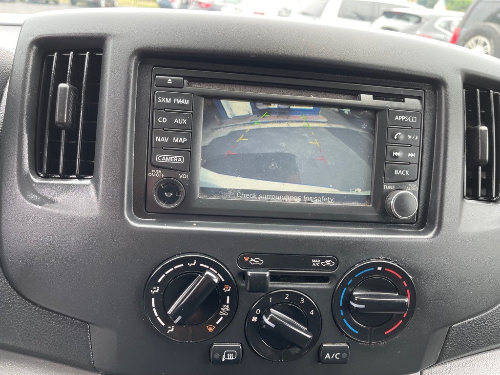2015 Nissan NV200 Image 11