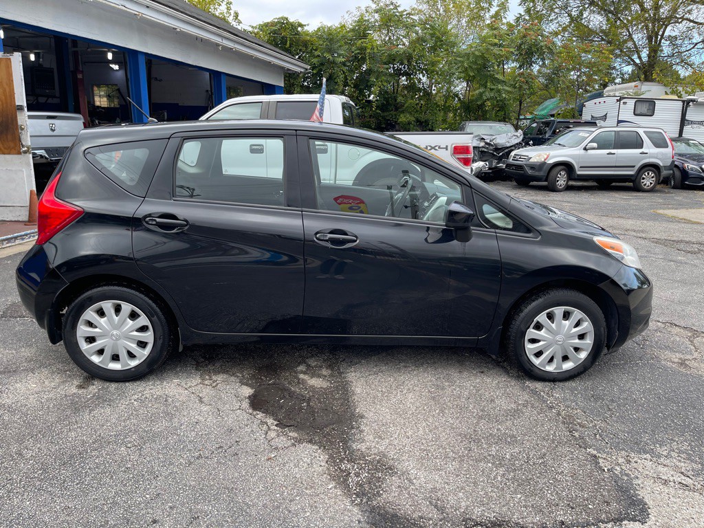 2015 Nissan Versa Image 7