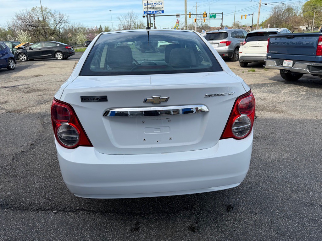 2013 Chevrolet Sonic Image 5