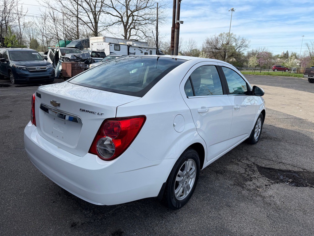 2013 Chevrolet Sonic Image 6
