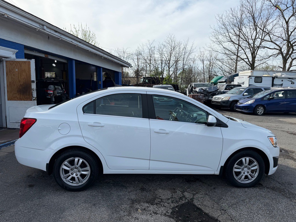 2013 Chevrolet Sonic Image 7