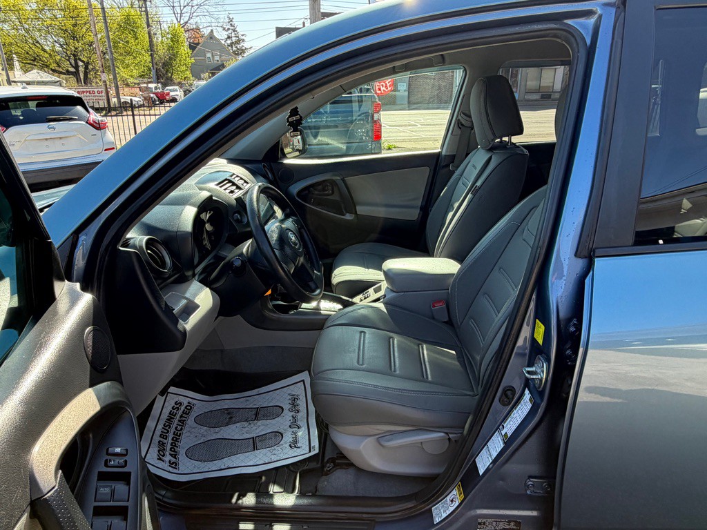 2011 Toyota Rav4 Image 10