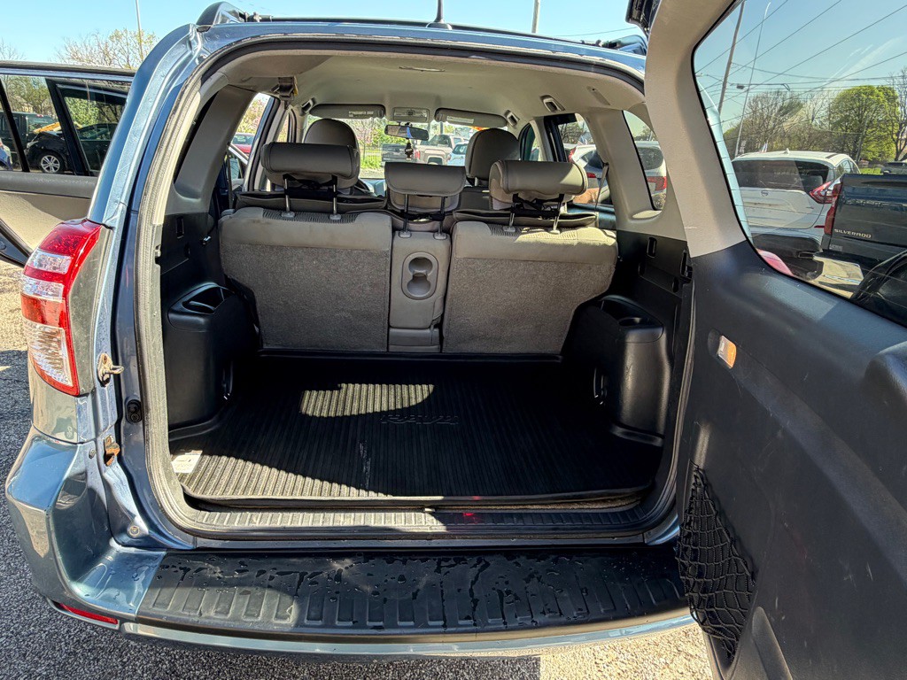 2011 Toyota Rav4 Image 12