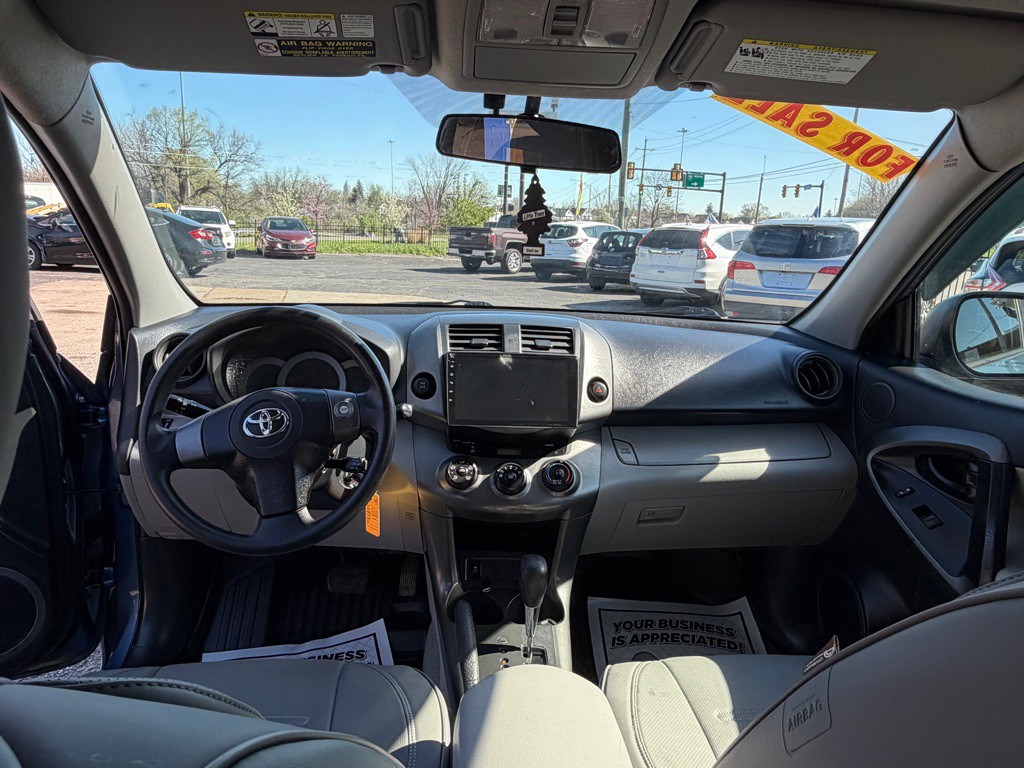 2011 Toyota Rav4 Image 13