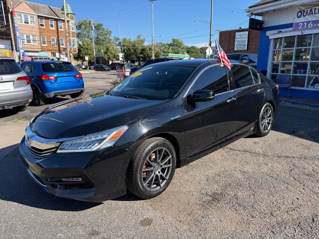 2017 Honda Accord Image 2