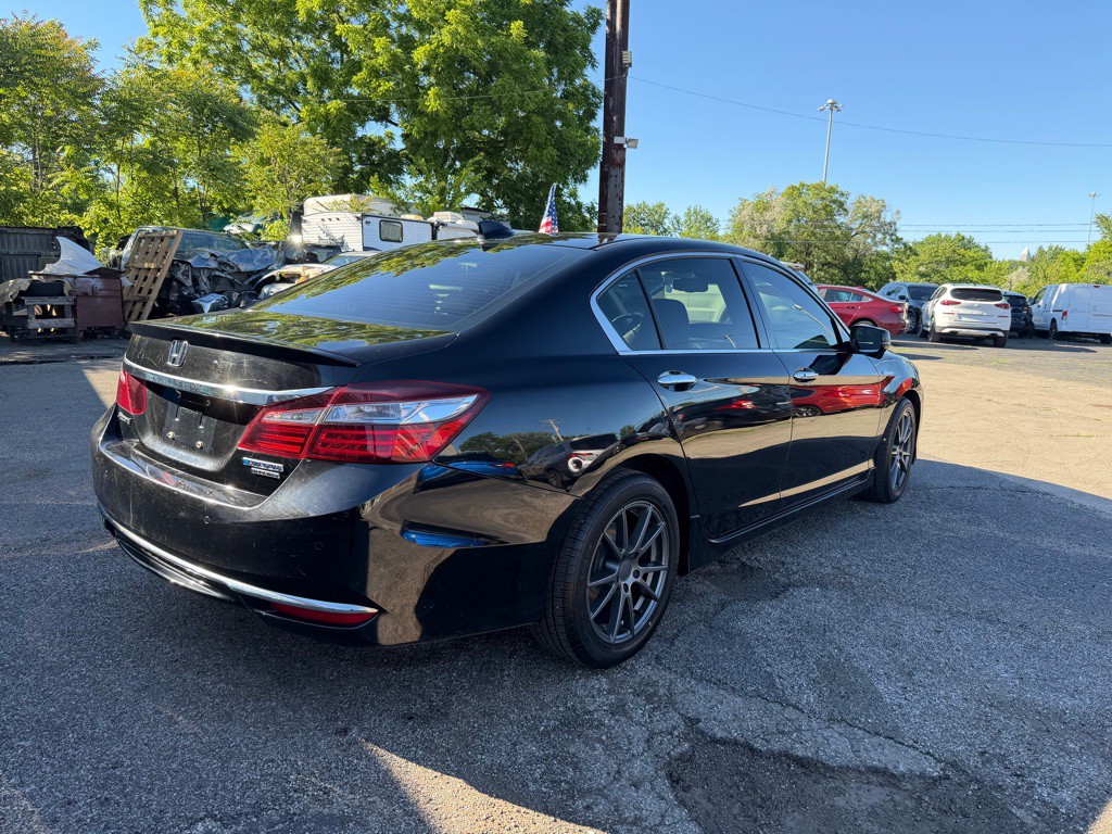 2017 Honda Accord Image 6