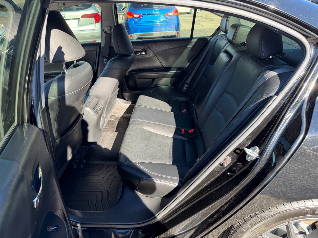 2017 Honda Accord Image 11