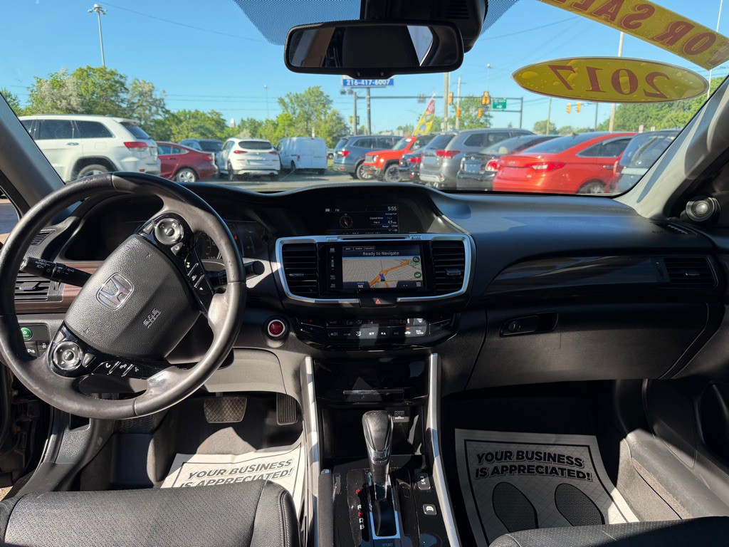 2017 Honda Accord Image 14