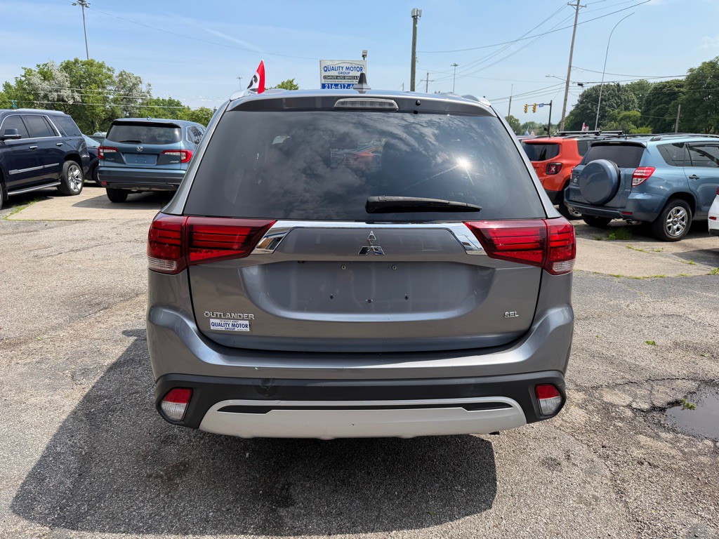 2020 Mitsubishi Outlander Image 5