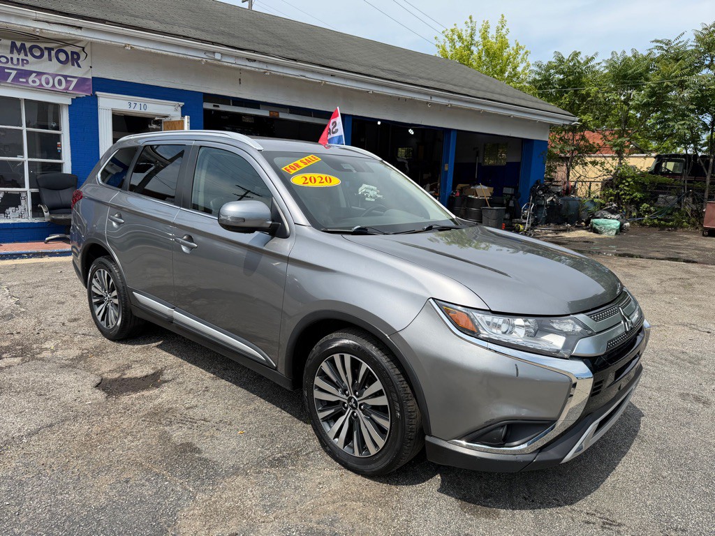 2020 Mitsubishi Outlander Image 8