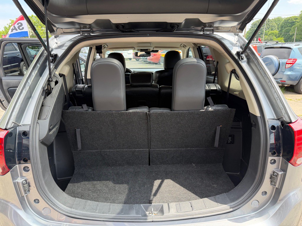 2020 Mitsubishi Outlander Image 12