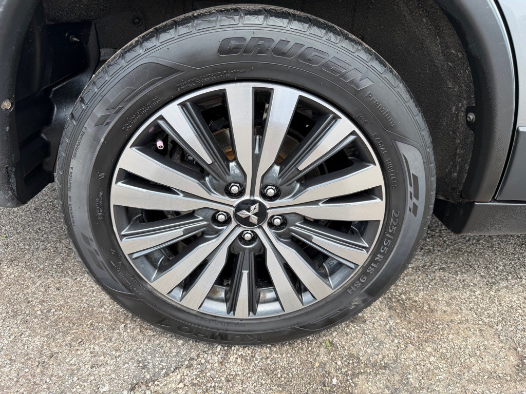 2020 Mitsubishi Outlander Image 19