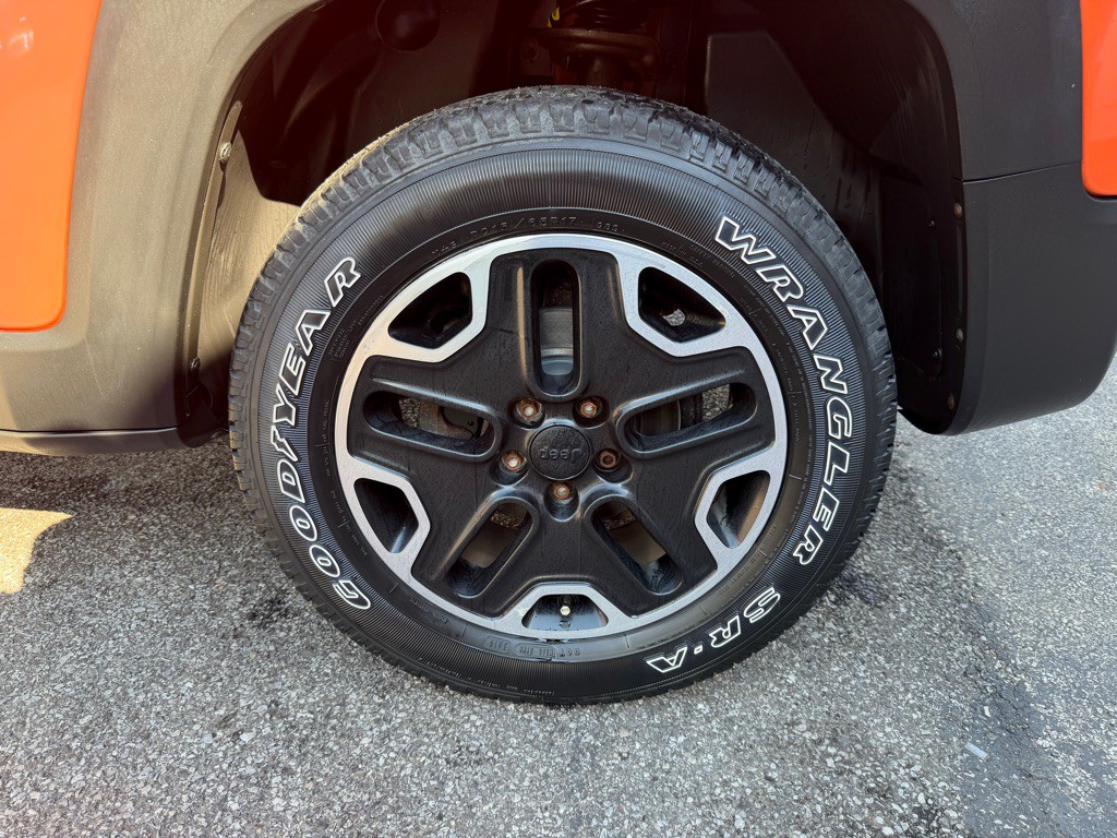 2015 Jeep Renegade Image 20