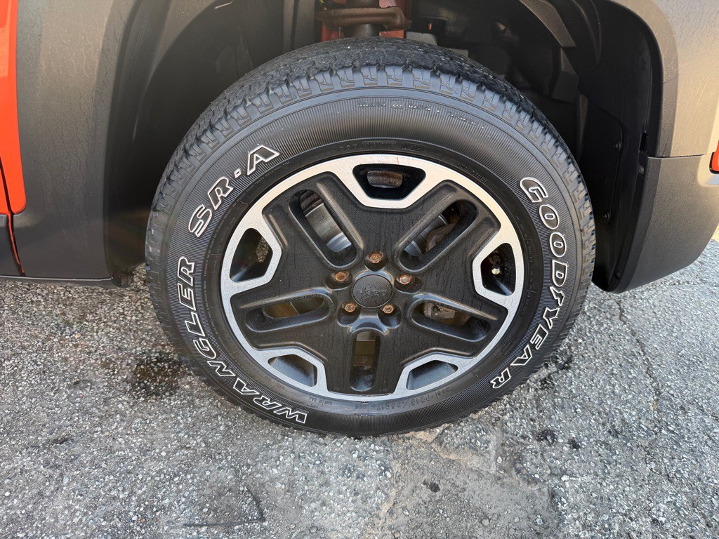 2015 Jeep Renegade Image 22