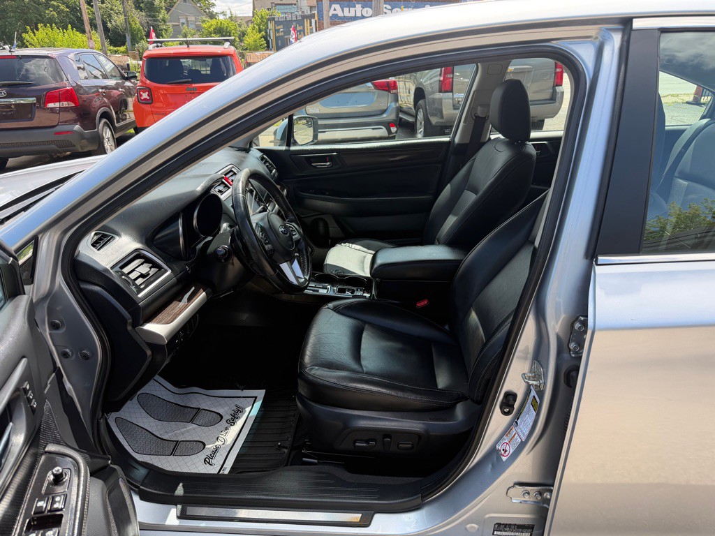 2015 Subaru Legacy Image 10