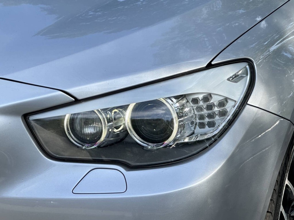 2013 BMW 5 Series Image 19