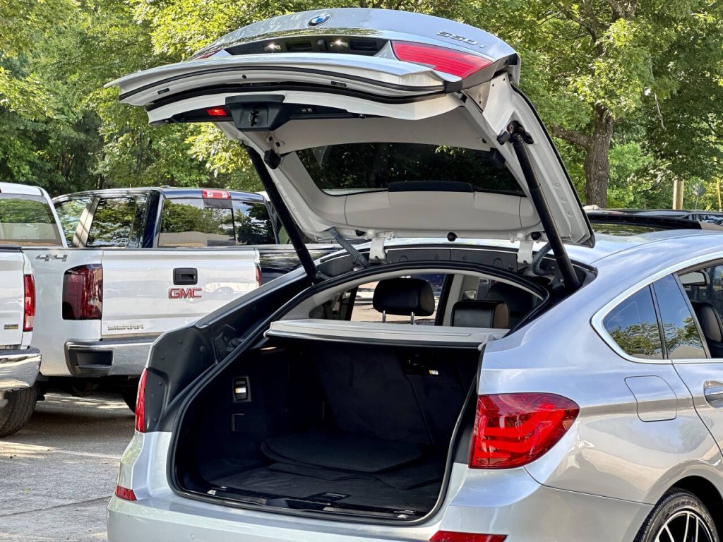 2013 BMW 5 Series Image 27