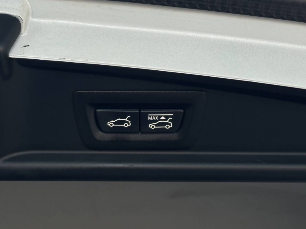 2013 BMW 5 Series Image 41