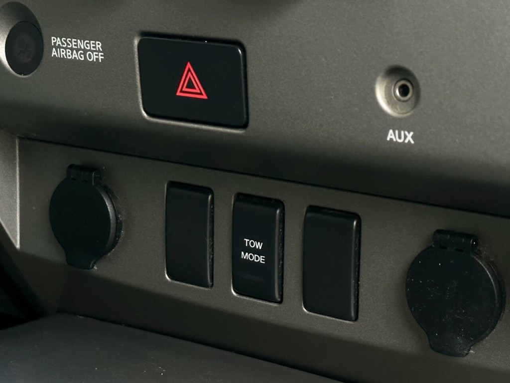 2006 Nissan Titan Image 19