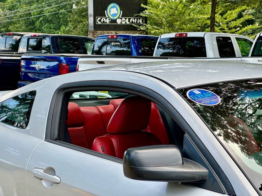 2005 Ford Mustang Image 11